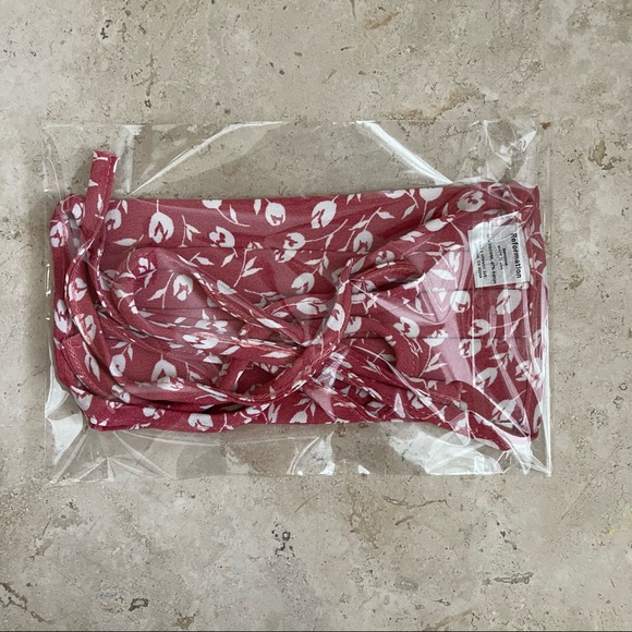 Reformation- Pink White Floral Pleat Tie Mask - Picture 5 of 9